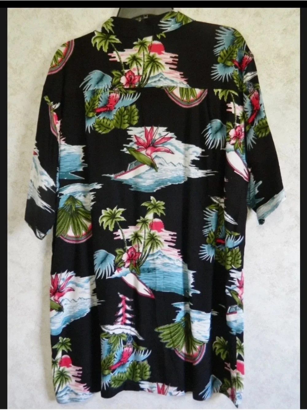 Laguna B Black Tropical Print Button-Front Hawaiian Shirt - Picture 4 of 4